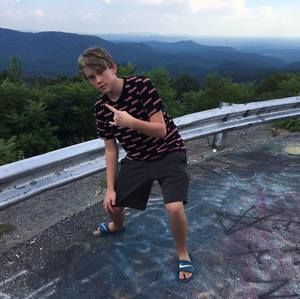 Meet your Posher, Brandon